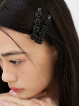 FANTASTIC PLANET Handcrafted Floral Embossed Hair Pin [Black]