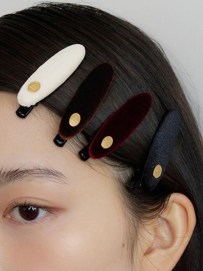 FANTASTIC PLANET Oval Velvet Logo Accent Hair Pin