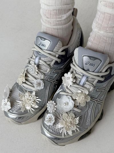 FANTASTIC PLANET Pearl Flower Decorative Shoe Charm Set [Cream]