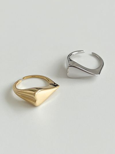 FANTASTIC PLANET Stretch Heart Bold Ring (2 Colors)
