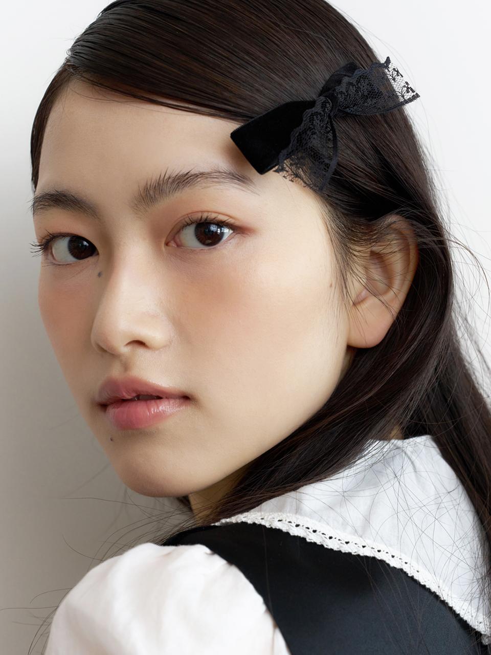 FANTASTIC PLANET Velvet Lace Clip-type Hair Pin [Black]