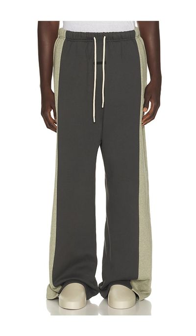 Fear of God ESSENTIALS Fear of God ESSENTIALS Panelled Lounge Pant