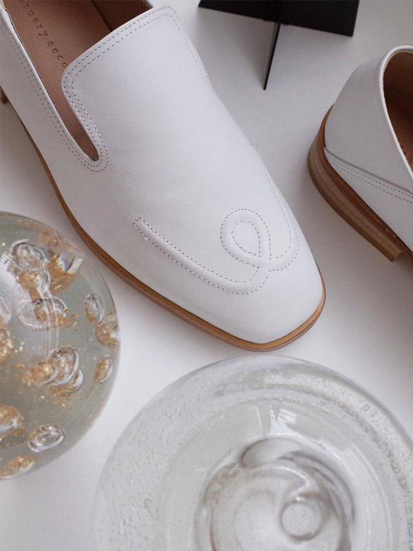february second Embossed Stitch Loafers White
