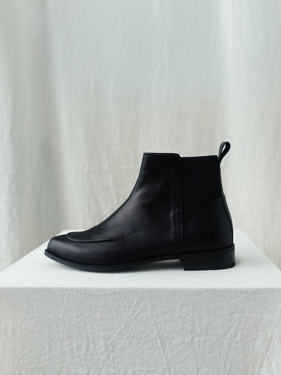 february second French Chelsea Boots Black