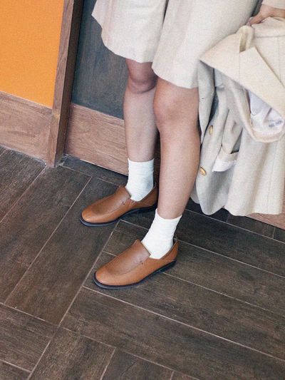 february second Plain Loafers Camel