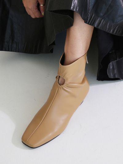 february second Shirring hole wedges - Camel