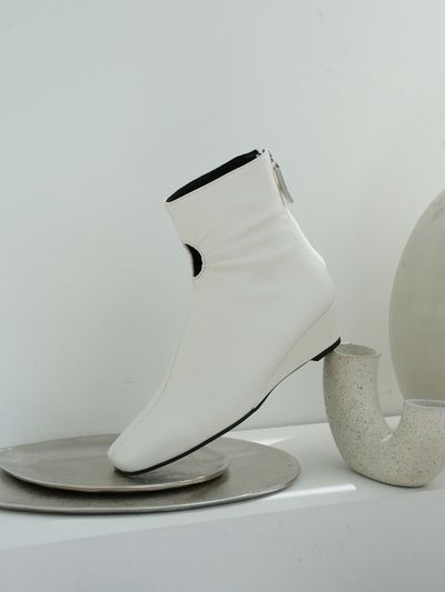 february second Shirring hole wedges - Warm white