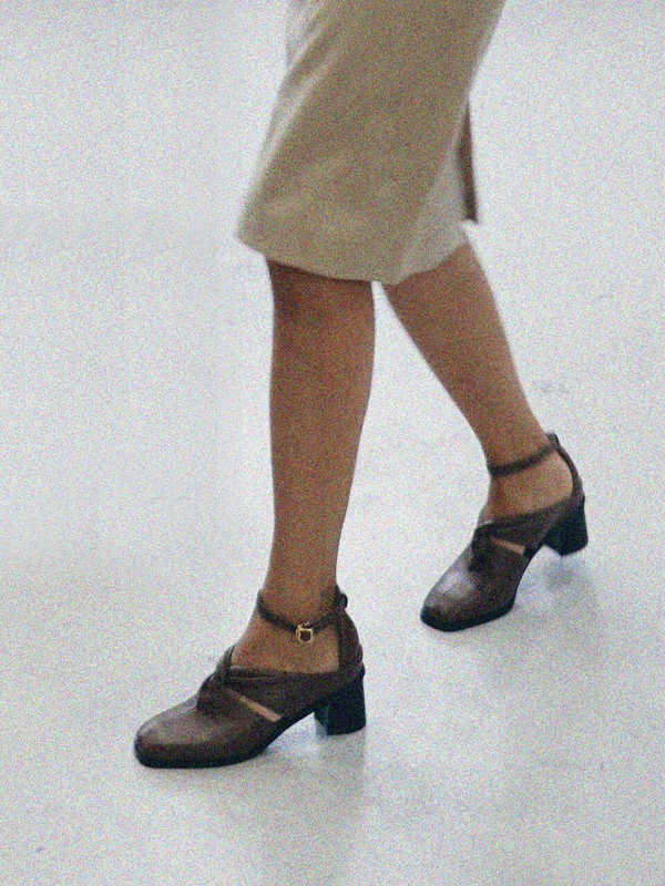 february second Square Shirring Ankle Strap Chocolate