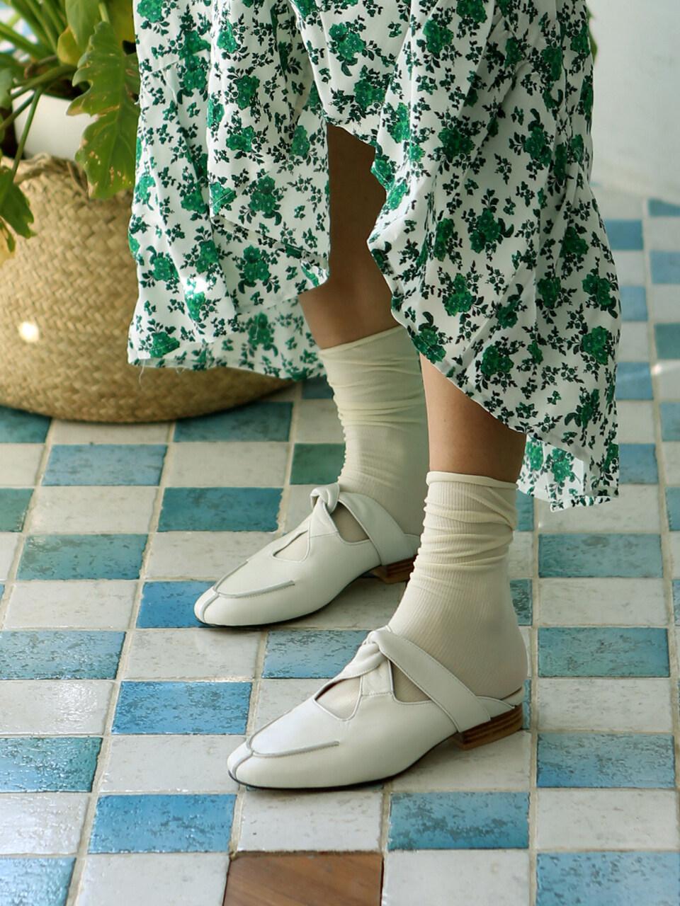 february second Twist Bloafers Warm white