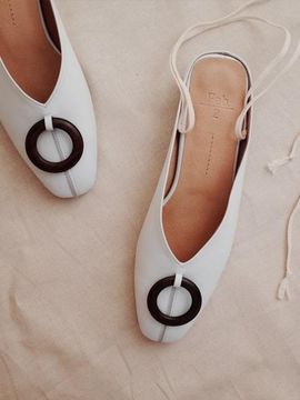 february second Wood Ring Mules White