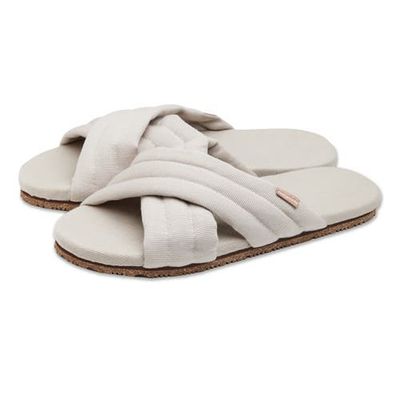 Feelgoodz Feelgoodz Women's Quilted Cross-Strap Slipper / House Shoes