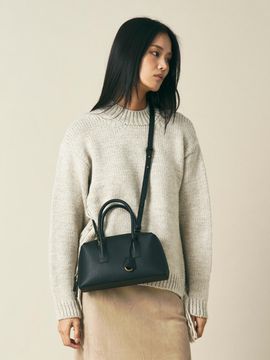 FELLO Leather Curved Pleated Tote Bag [Black]