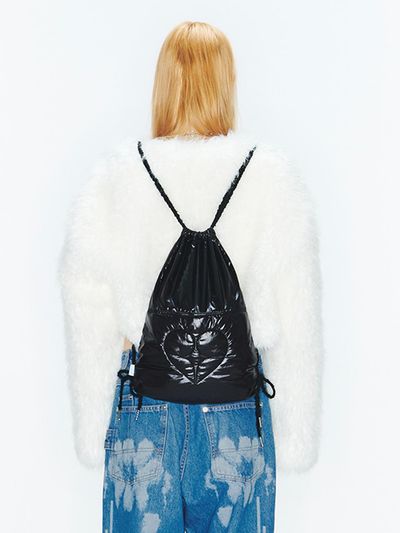 FENNEC HEART STRING BACKPACK [BLACK]