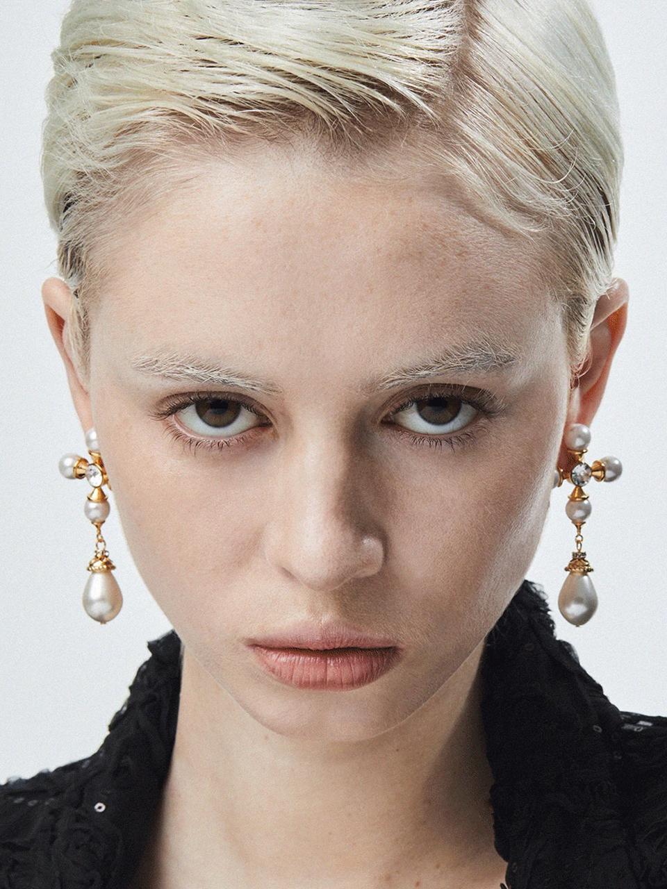 FEVERISH Noble Statement Earrings