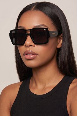Fifth and Ninth Fifth and Ninth Fifth & Ninth Jaelyn Square Polarized Sunglasses in Black/Black, Women's at Urban Outfitters