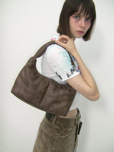 FILLINTHEBLANK Soft Basket Hobo Bag (S) (brown)