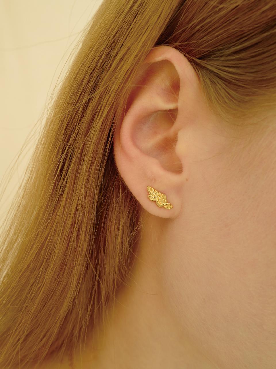 fiore Handcrafted Gold-plated Delicate Rosa Earring