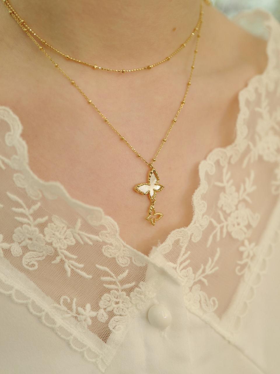 fiore Nacre Mother-of-Pearl Delicate Wing Necklace