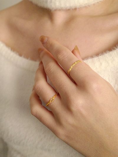 fiore Pretzel Chain Ring