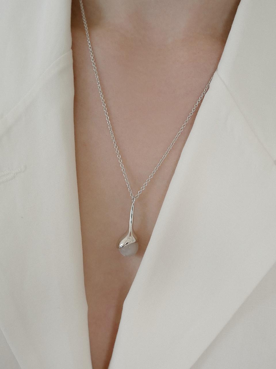 fiore Sterling Silver Handcrafted Moonstone Necklace