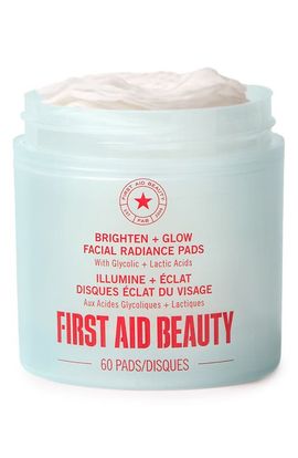 First Aid Beauty First Aid Beauty Brighten + Glow Facial Radiance Pads 