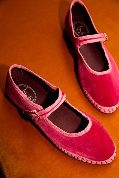 Flabelus Flabelus Velvet Mary Jane Flat in Frances, Women's at Urban Outfitters