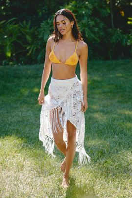 Flat White Lace Fringe Sarong