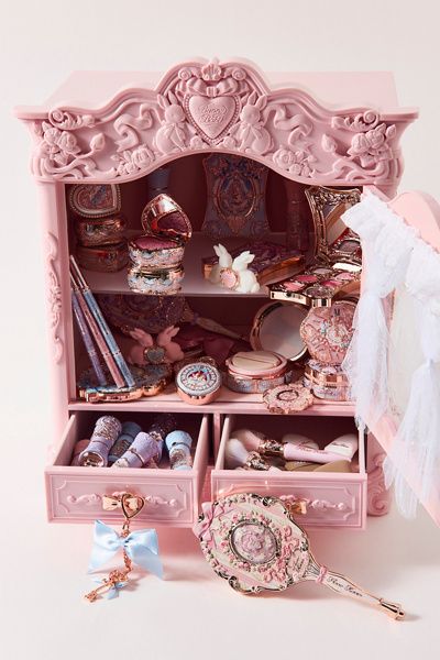 Flower Knows Flower Knows Bunny Garden Collection All-In Makeup Gift Set in Neutral Ivory Cushion at Urban Outfitters