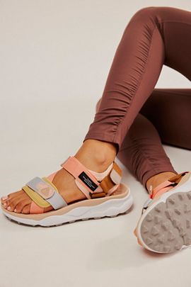Flower Mountain Taurus Trek Sandals