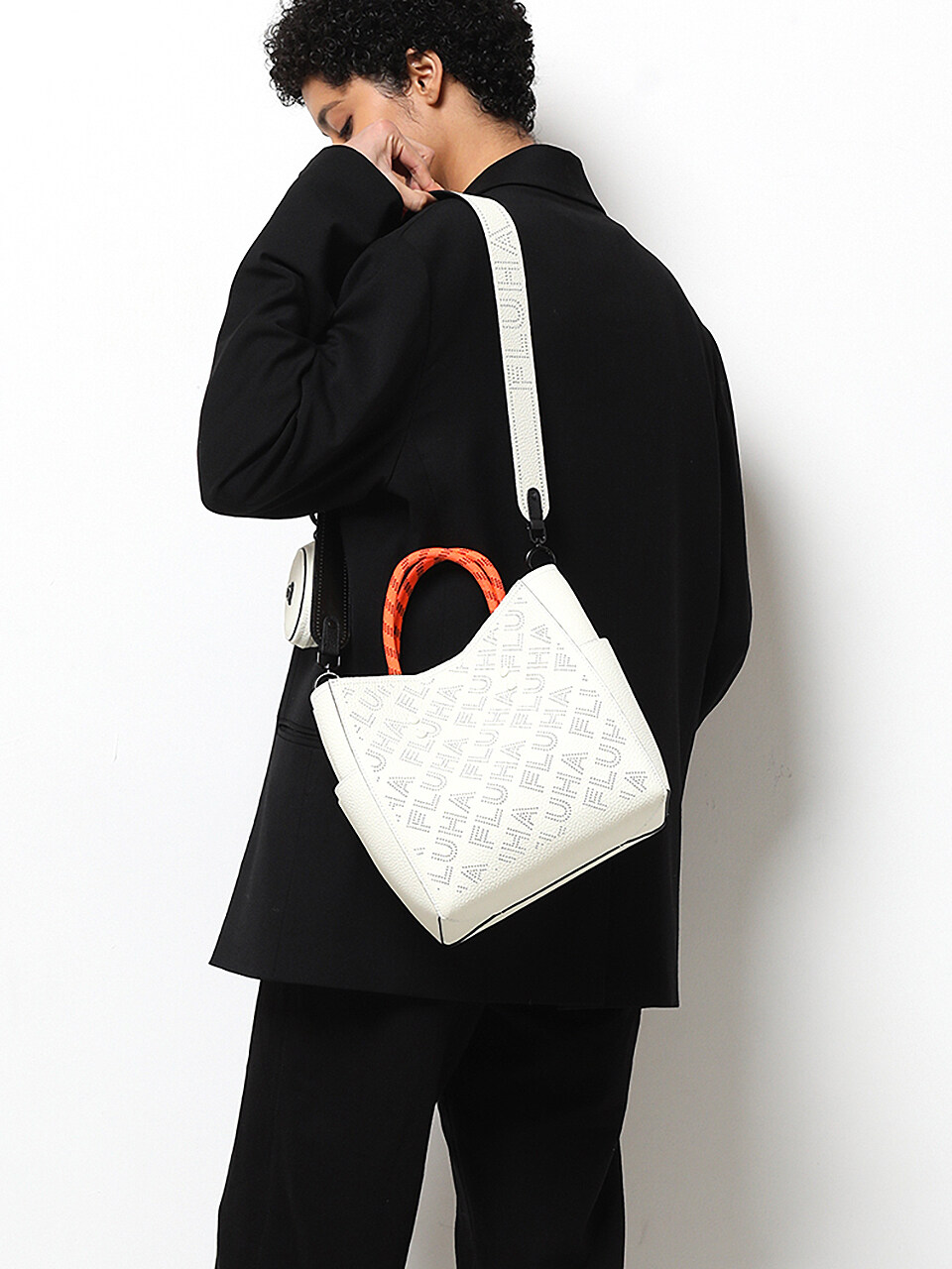 FLUHA Andy Bucket Bag L Off White
