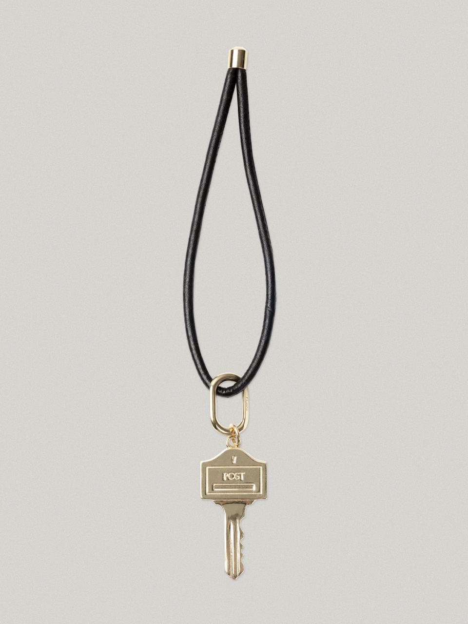 FOLNUA Brass Lambskin Mini Post Bag Key Ring [Gold]