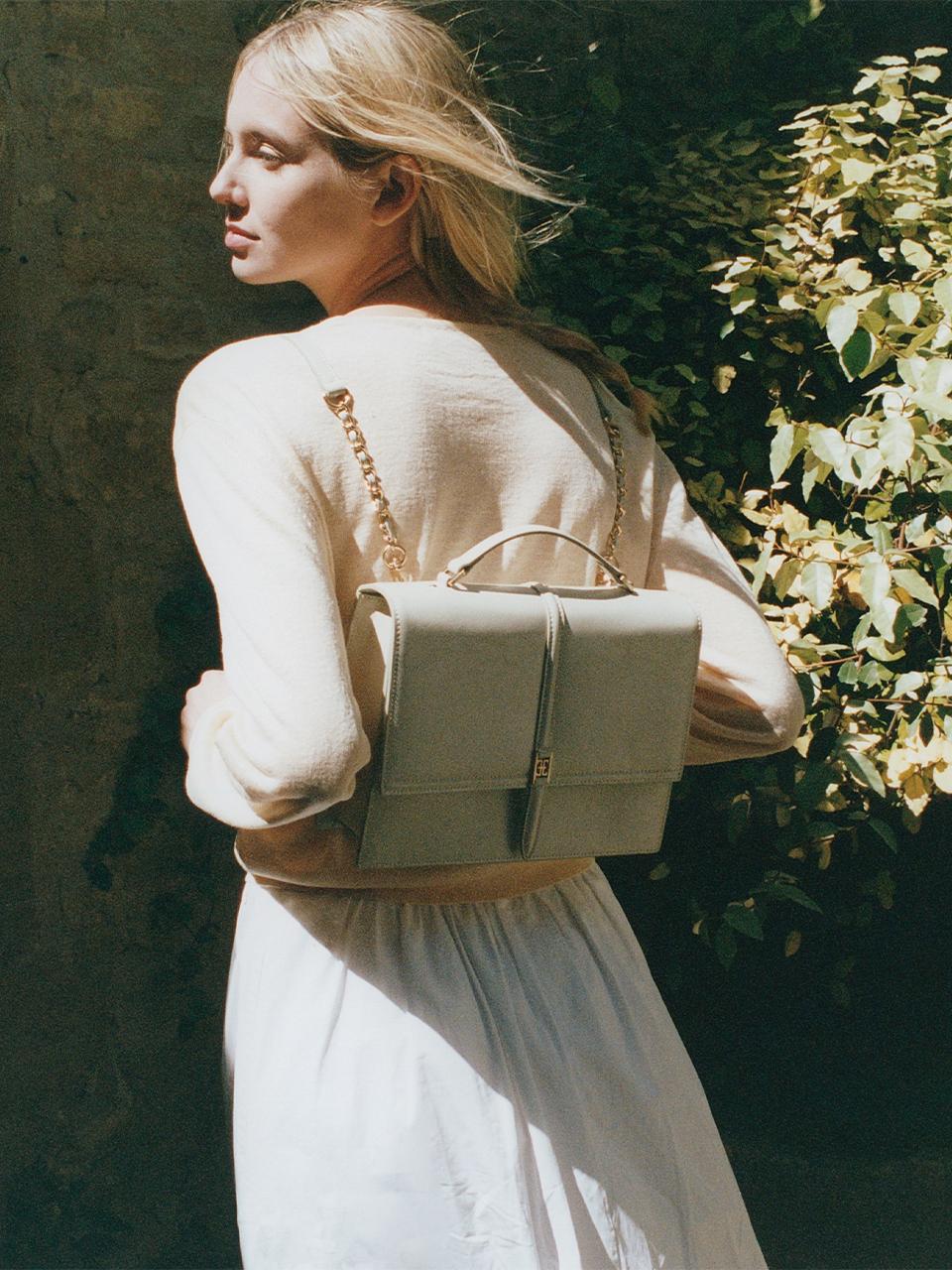 FOLNUA Classic Logo 3-Way Leather Backpack [White]