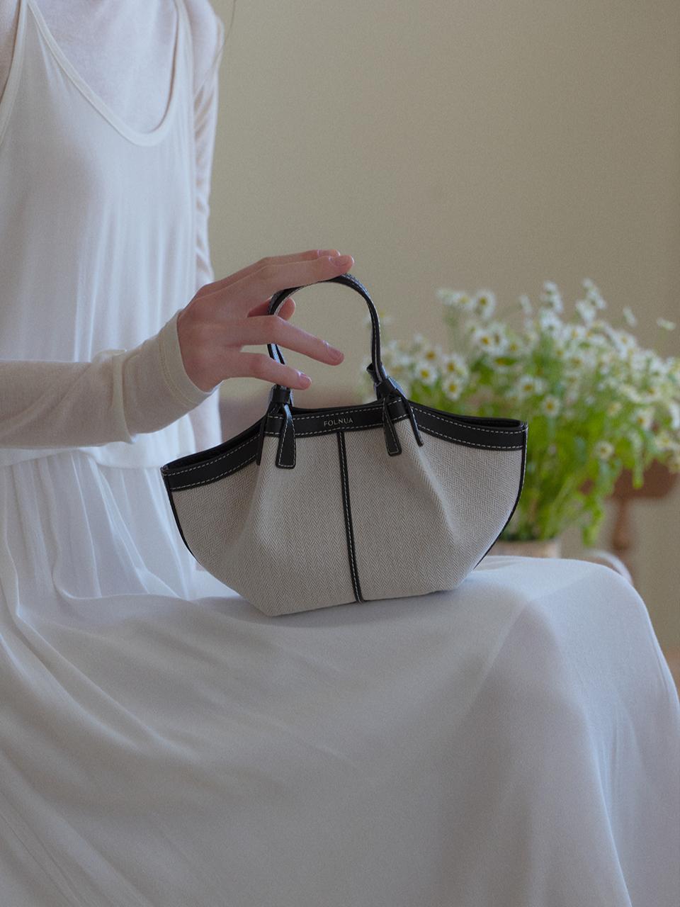 FOLNUA Shell-shaped Compact Canvas Bag [Black]