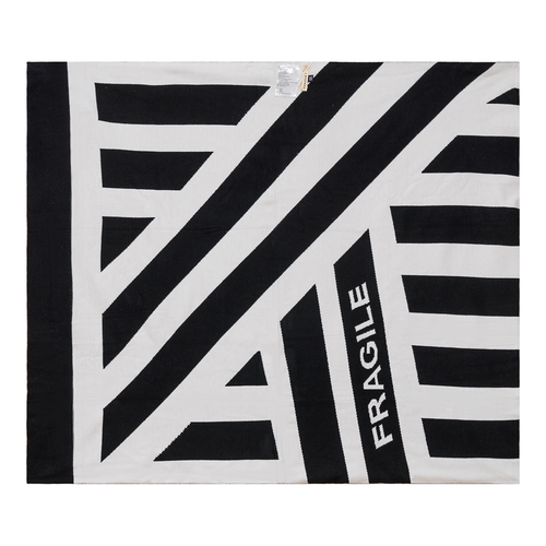 Fragile Fragile Pattern Knit Blanket