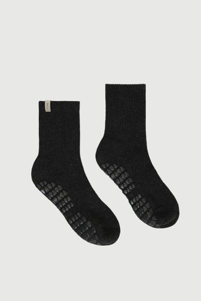 Fraise Fraise Classic Crew Grip Sock in Graphite at Urban Outfitters