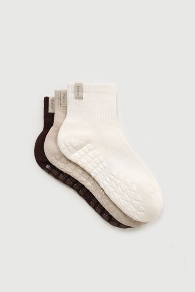 Fraise Fraise Quarter Crew Grip Socks (Set of 3) in Sable Set, Women's at Urban Outfitters
