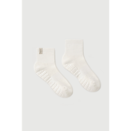 Fraise Fraise Soft White Quarter Crew Grip Sock 
