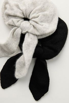Free People Cashmere Knot Scrunchie