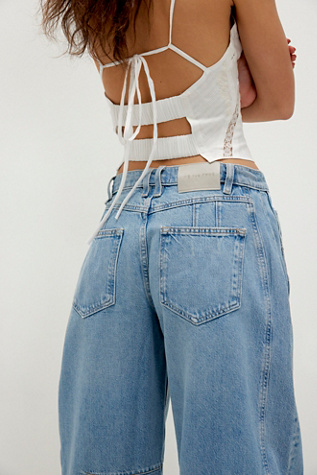 Free People - CRVY Venus Barrel Jeans Free People - CRVY Venus Barrel Jeans