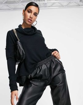 Free People Free People Cozy time funnel neck top-Black