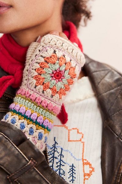 French Knot So Woodstock Handwarmers