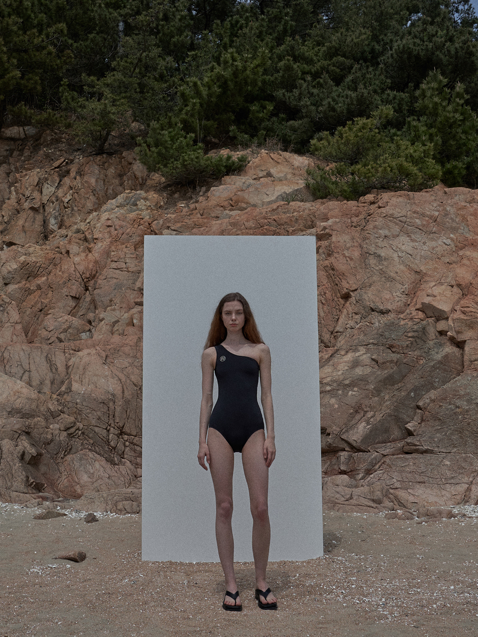 fromwhere One Shoulder Swimsuit Black