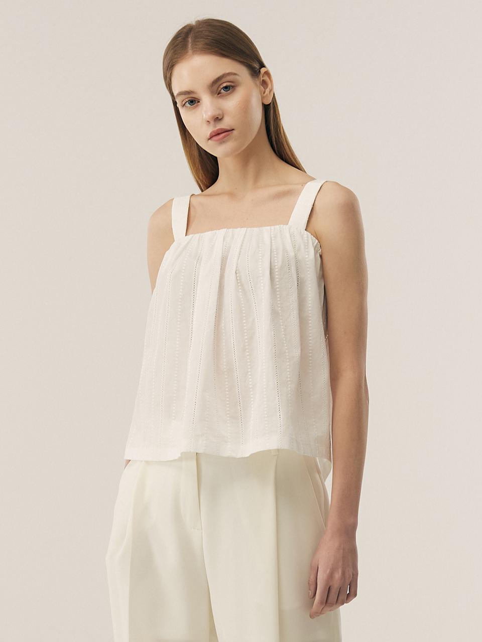 FRONTROW [COTTON] Sleeveless Eyelet Blouse