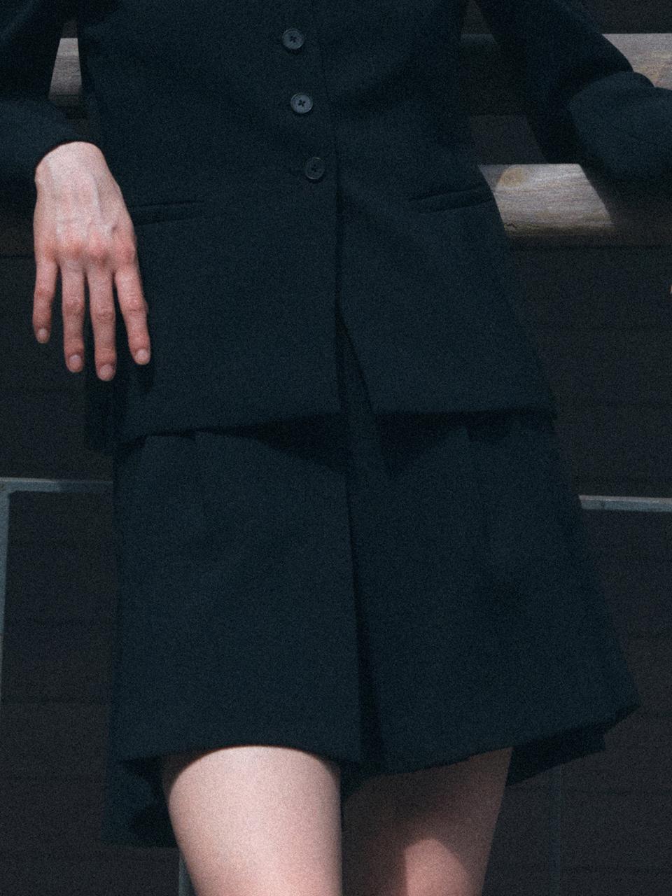 FRONTROW [Drama Signature] Pleated Skirt Shorts