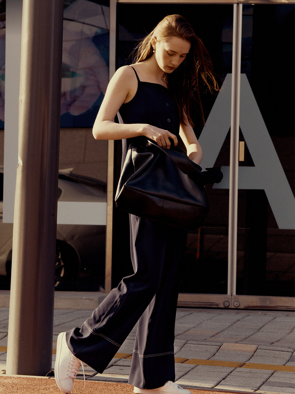 FRONTROW Drama Signature_Stitch Pleated Trousers