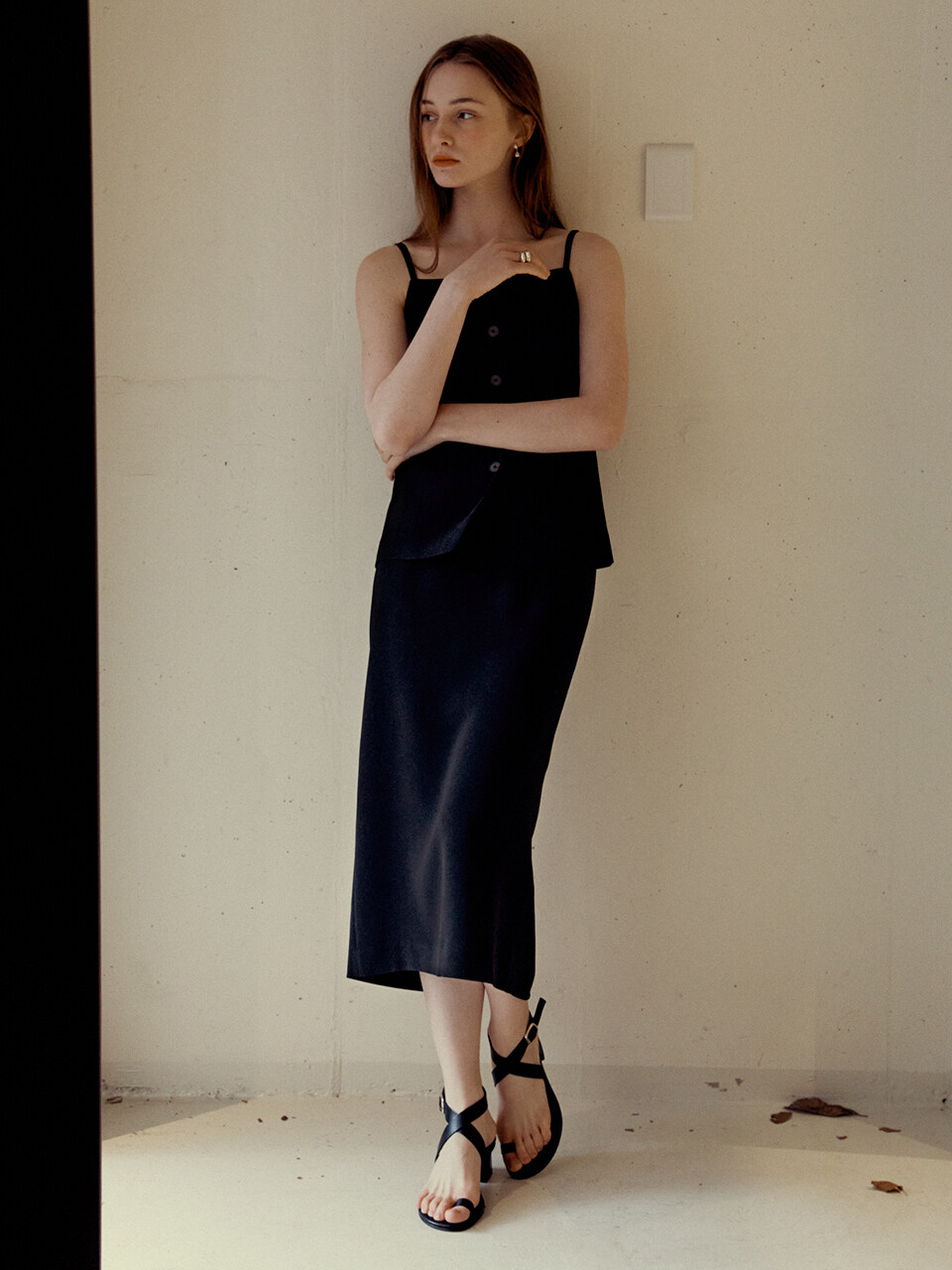 FRONTROW H-line Skirt_2 Colors