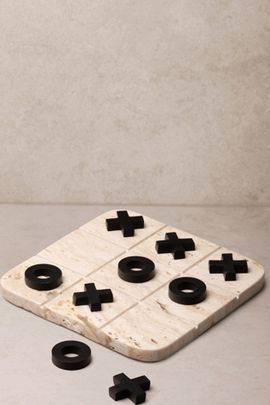 GAURI KOHLI GAURI KOHLI Monty Tic Tac Toe