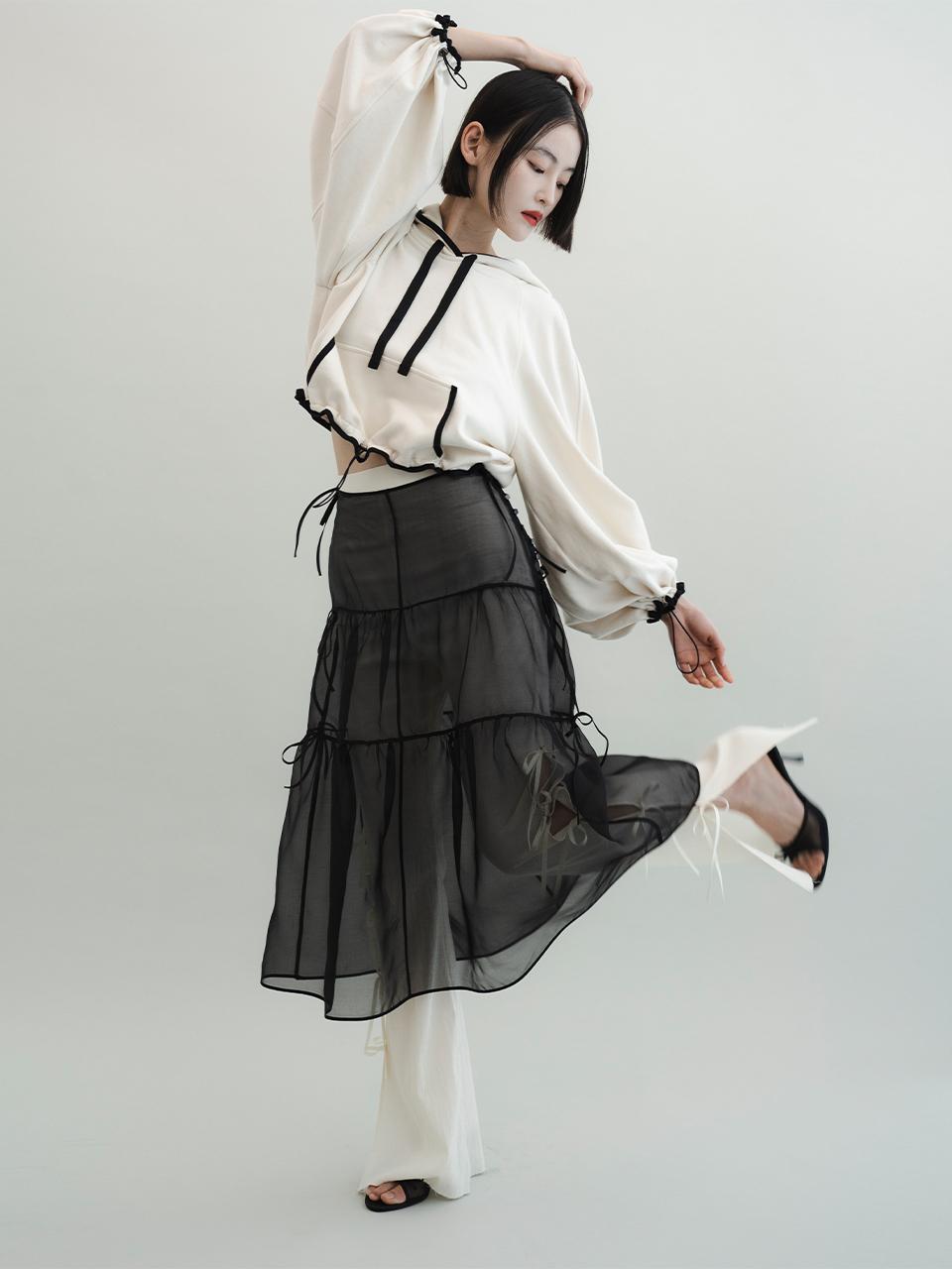 GAYEON LEE OZ Skirt- Black