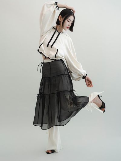 GAYEON LEE OZ Skirt- Black