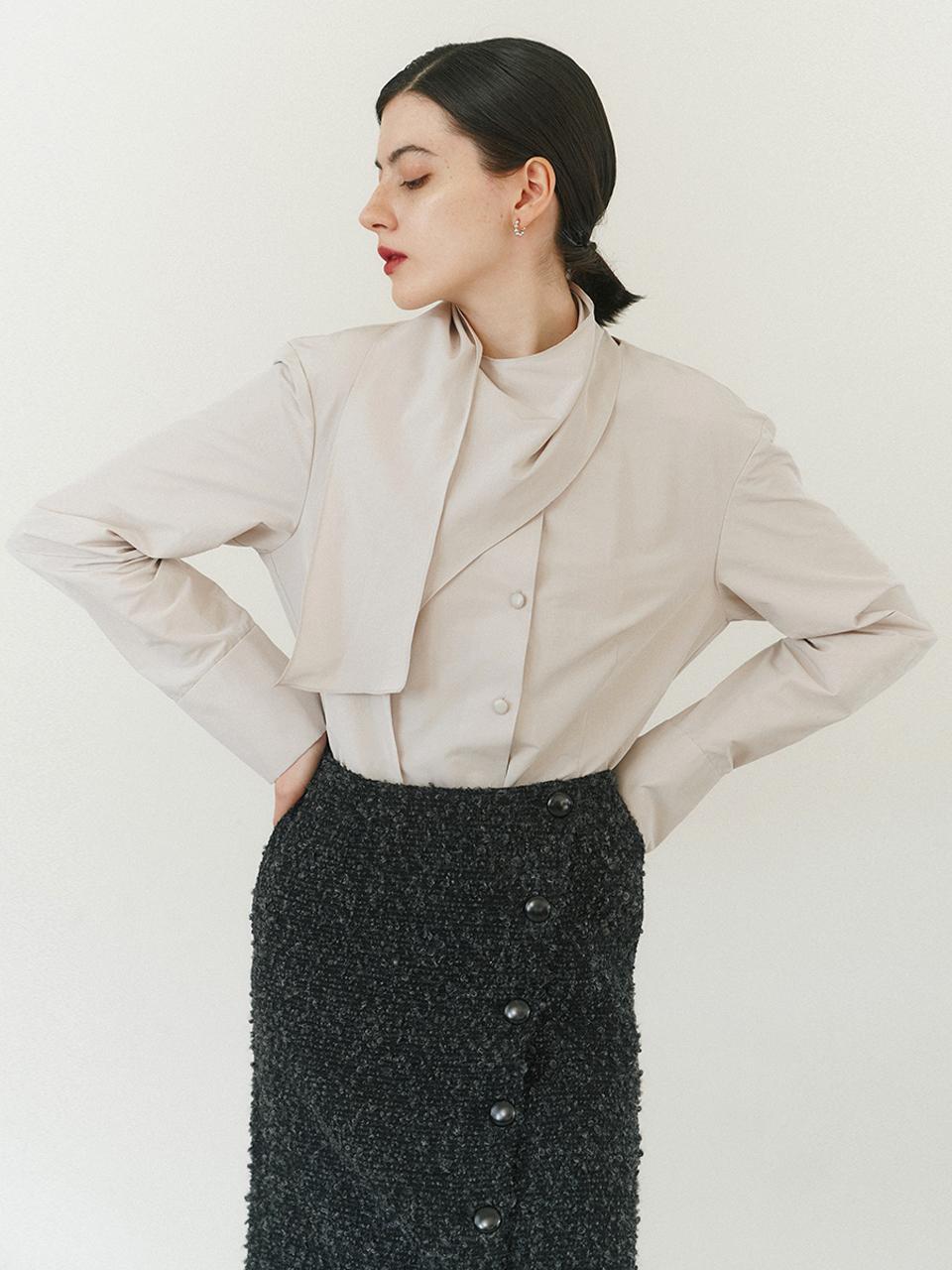 GAYEON LEE Sculptural Cotton-Blend Scarf Shirt [Beige]